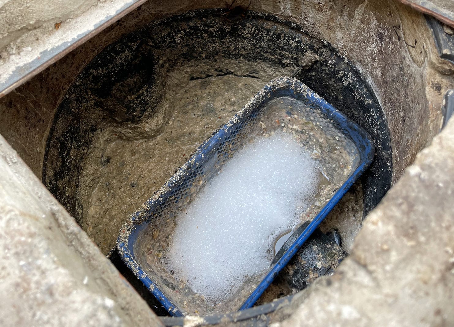 How to Prevent Grease Trap Overflow in Your Restaurant - TX Hydrojet plumbing blog Houston TX